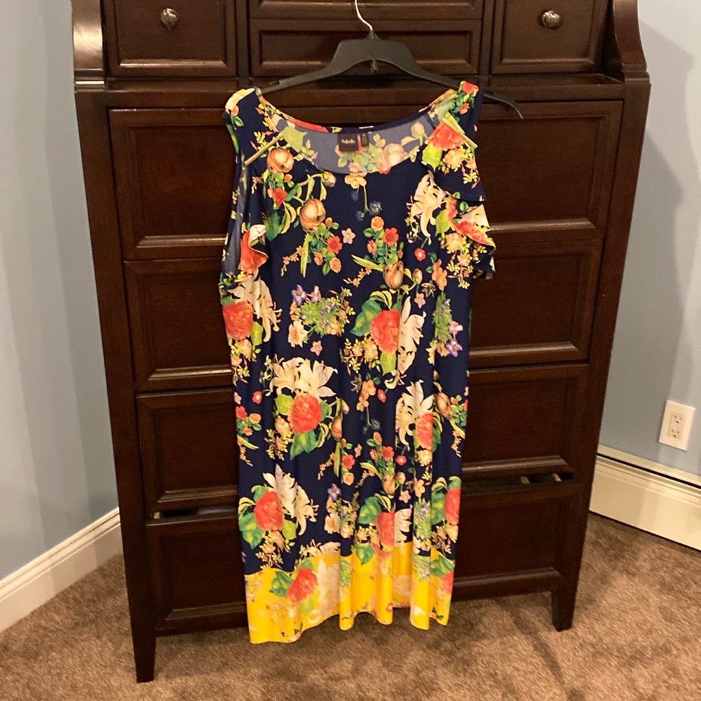 Flowy throw on floral shift dress Size Women’s plus 2X